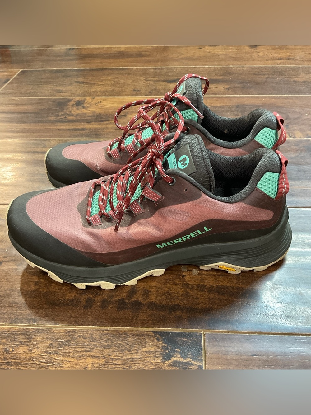 Merrell Women's Maroon and Teal Low-Top Trail Sneakers
